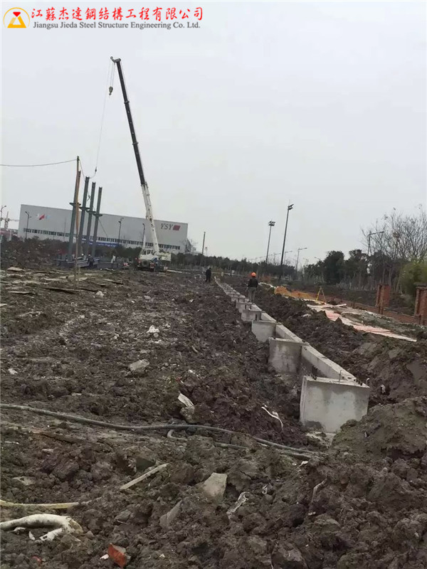 鹽城穎西汽車零部件有限公司鋼結(jié)構(gòu)工程鋼結(jié)構(gòu)施工全貌