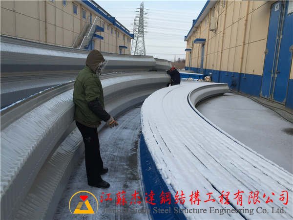江蘇省揚(yáng)州市儀征糧庫(kù)拱形屋面工程揚(yáng)州拱形屋頂?shù)跹b