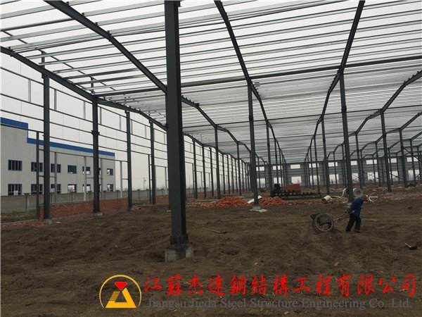 鹽城沙金石油連跨全鋼結(jié)構(gòu)施工近況[2016.2]鋼結(jié)構(gòu)施工細節(jié)