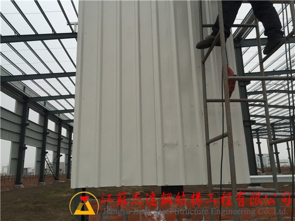 鹽城沙金石油連跨全鋼結(jié)構(gòu)施工近況[2016.2]鹽城鋼結(jié)構(gòu)工程