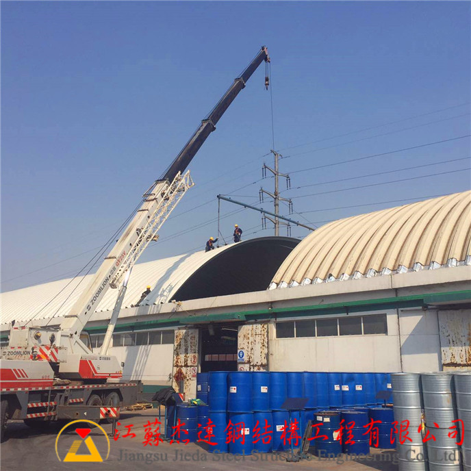 山東濰坊化工廠翻新工程翻新后的拱形屋頂整體效果 山東濰坊化工廠翻新工程翻新后的拱形屋頂整體效果