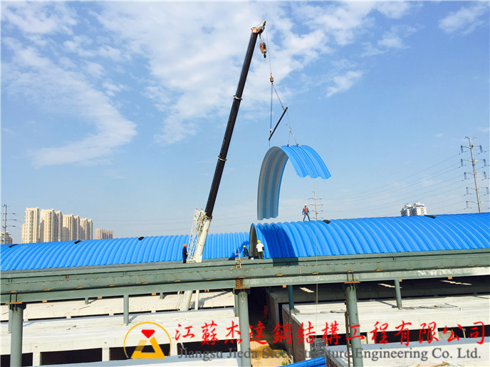 多連跨拱形屋頂連跨拱形屋頂施工現(xiàn)場全景 多連跨拱形屋頂連跨拱形屋頂施工現(xiàn)場全景