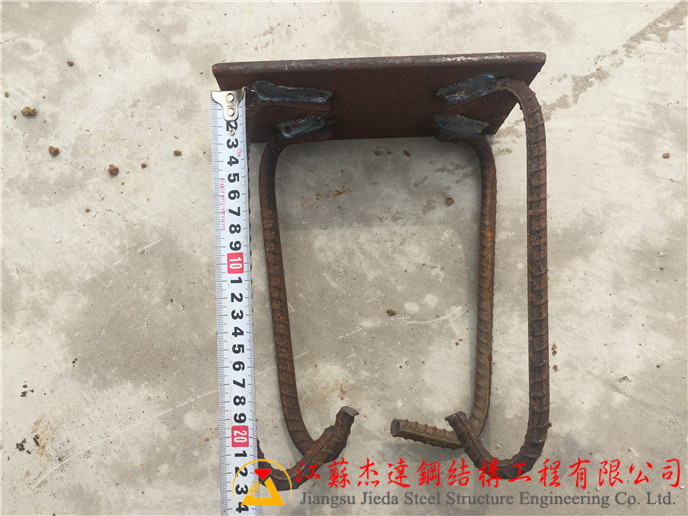 大跨度拱形屋頂預(yù)埋件（20m~33m）拱形屋頂預(yù)埋件施工現(xiàn)場圖