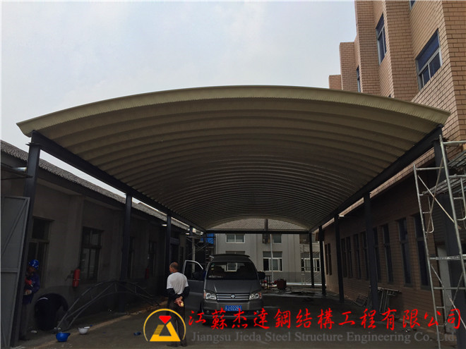 揚(yáng)州江都電子廠小跨度拱形屋頂拱形屋頂現(xiàn)場(chǎng)組裝過程