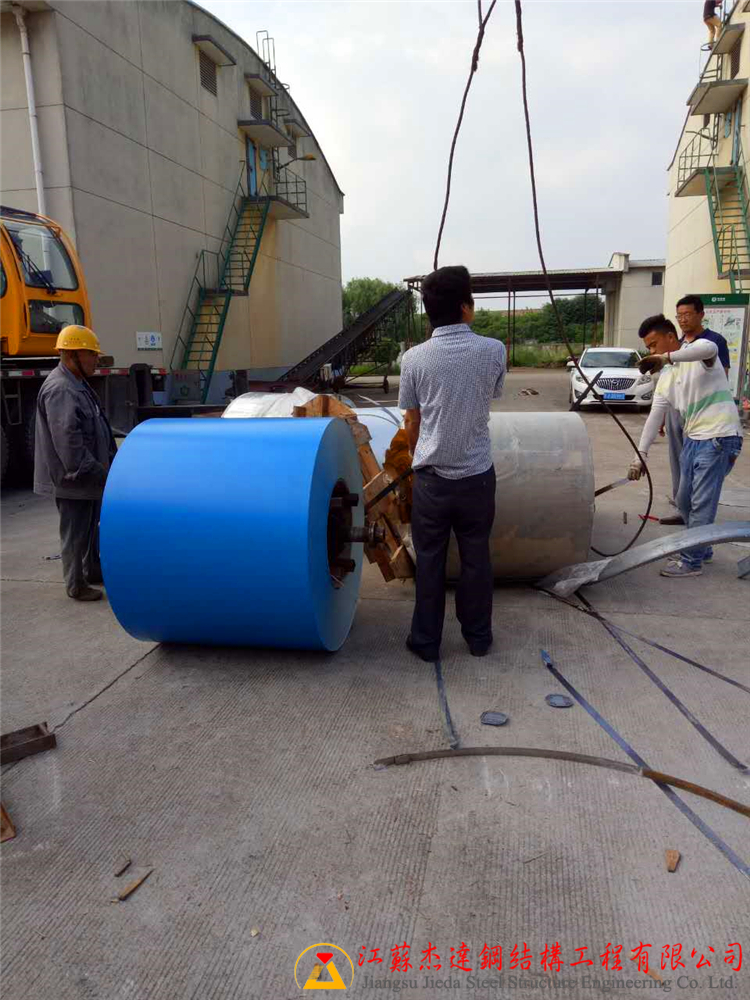 江蘇鹽城建湖糧庫無梁拱罩棚施工鹽城市建湖縣拱形屋頂安裝中