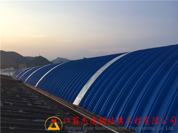 拱形屋頂上部使用PC采光板拱形屋頂PC采光板應(yīng)用效果