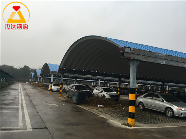 鷹潭市貴溪冶煉廠(江西銅業(yè))罩棚屋面板組裝現(xiàn)場(chǎng) 鷹潭市貴溪冶煉廠(江西銅業(yè))罩棚屋面板組裝現(xiàn)場(chǎng)