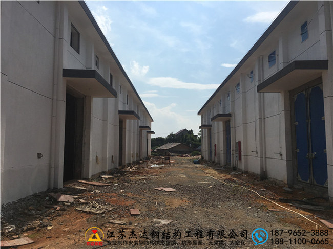 江西萍鄉(xiāng)糧食儲備庫拱形屋頂工程江西萍鄉(xiāng)糧食儲備庫拱形屋頂結(jié)構圖