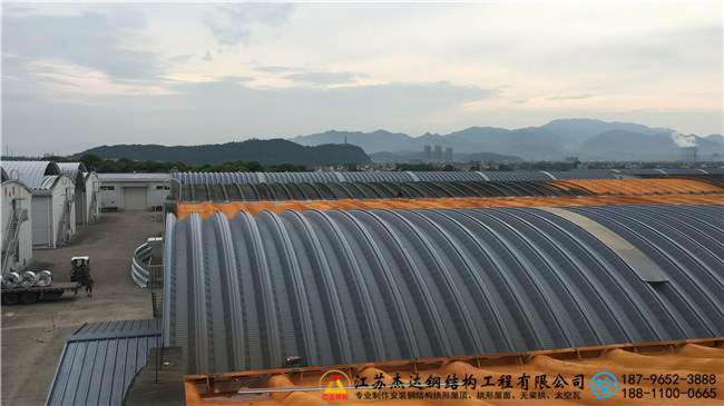 浙江金華蘭溪糧食儲備庫倉間罩棚工程拱形屋頂罩棚細(xì)節(jié) 浙江金華蘭溪糧食儲備庫倉間罩棚工程拱形屋頂罩棚細(xì)節(jié)