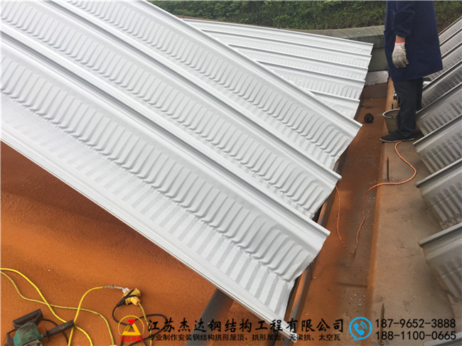 浙江金華蘭溪糧食儲備庫倉間罩棚工程拱形屋頂節(jié)點施工細(xì)節(jié) 浙江金華蘭溪糧食儲備庫倉間罩棚工程拱形屋頂節(jié)點施工細(xì)節(jié)