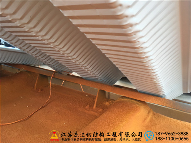 浙江金華蘭溪糧食儲備庫倉間罩棚工程拱形屋頂連接節(jié)點 浙江金華蘭溪糧食儲備庫倉間罩棚工程拱形屋頂連接節(jié)點