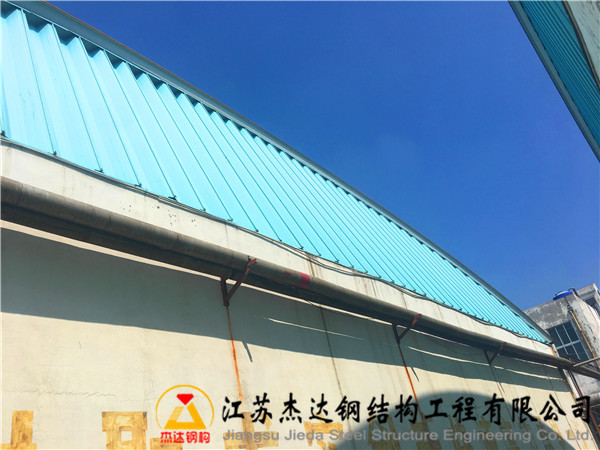 山東濱州染印廠拱形屋頂翻新工程拱形屋頂山墻傾斜現(xiàn)狀