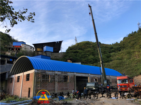 貴州開陽中試化工廠拱形屋頂工程貴州開陽LEP中試拱形屋頂完工效果