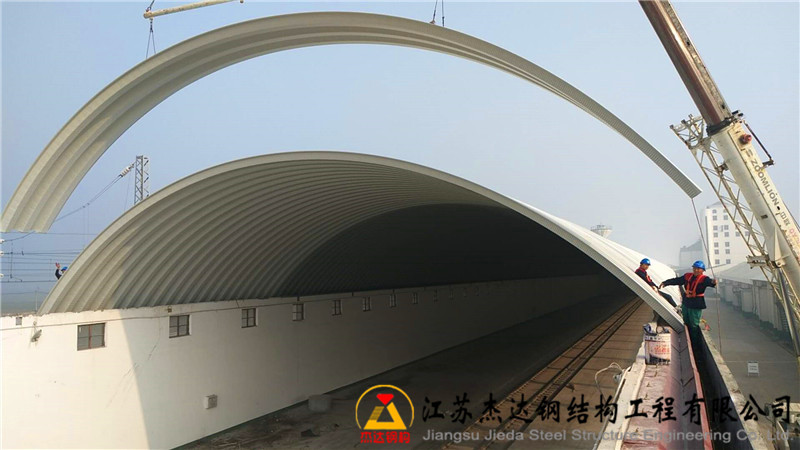 河南周口糧庫罩棚拱形屋頂翻新工程拱形屋頂施工細(xì)節(jié)圖 河南周口糧庫罩棚拱形屋頂翻新工程拱形屋頂施工細(xì)節(jié)圖
