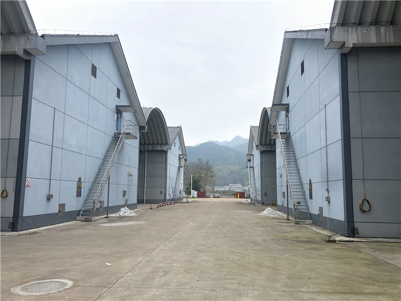 浙江杭州建德糧庫(kù)拱形屋頂罩棚工程浙江建德壽昌鎮(zhèn)糧庫(kù)倉(cāng)間罩棚施工完成 浙江杭州建德糧庫(kù)拱形屋頂罩棚工程浙江建德壽昌鎮(zhèn)糧庫(kù)倉(cāng)間罩棚施工完成