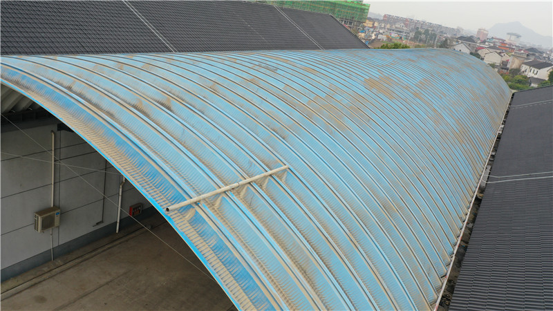 浙江杭州建德糧庫(kù)拱形屋頂罩棚工程浙江建德壽昌鎮(zhèn)舊有海藍(lán)色拱形屋頂 浙江杭州建德糧庫(kù)拱形屋頂罩棚工程浙江建德壽昌鎮(zhèn)舊有海藍(lán)色拱形屋頂
