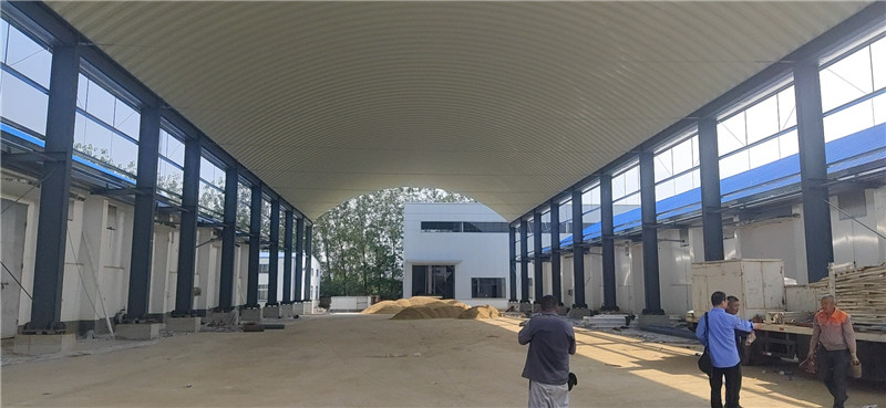 江蘇揚(yáng)州陳集糧庫拱形屋頂工程江蘇揚(yáng)州糧庫鋼結(jié)構(gòu)拱形屋頂